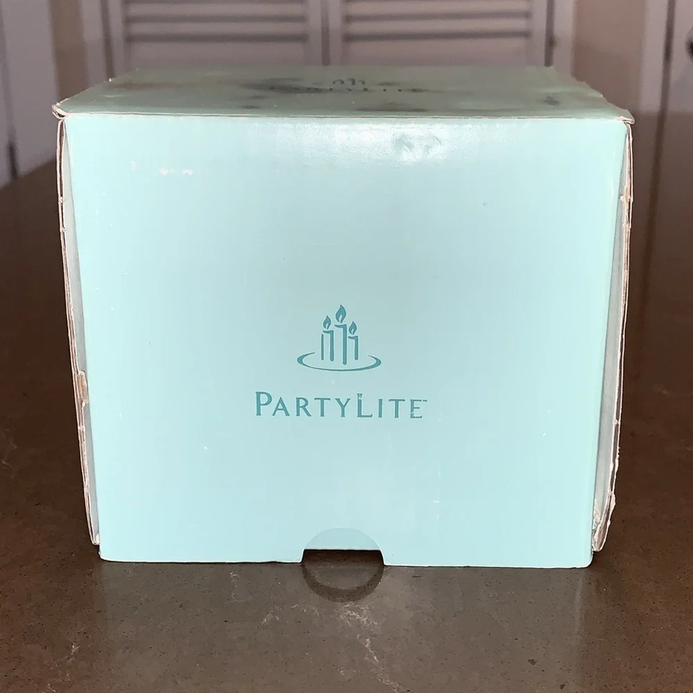 NiB PartyLite Radiant Rose Lead Crystal Votive Holder and Candle P7295 - Picture 7 of 8